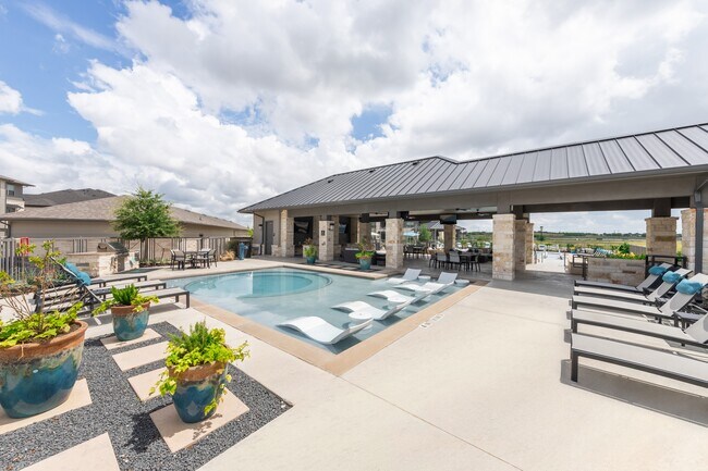 Photo - Hawthorne at Blanco Riverwalk