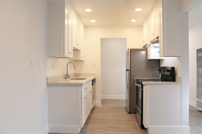 Gorgeous Stainless Steel appliances in your opulent kitchen!