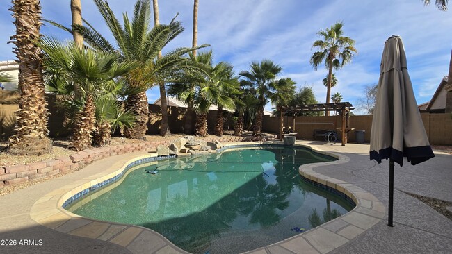 Building Photo - 16252 W Madison St