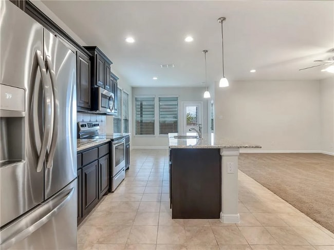 Photo - 4820 Bronzeleaf Ln