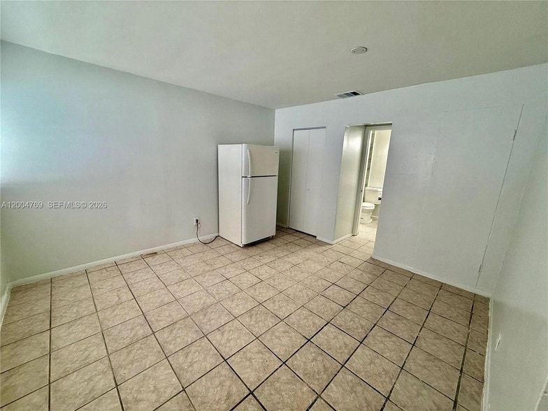 Photo - 220 NE 41st St