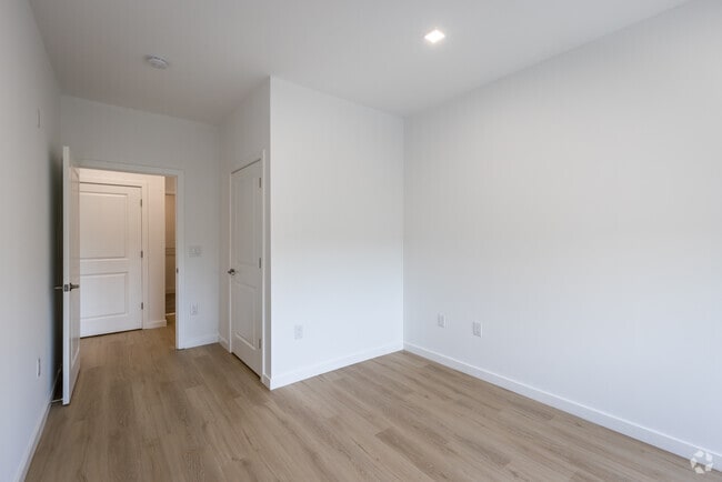 2BR, 2BA - 1,207SF