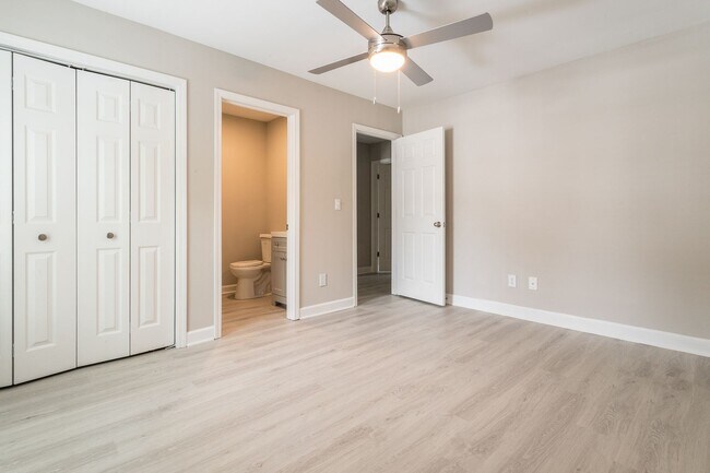 Photo - 428 Bashford Rd Unit 428 Bashford Road 102