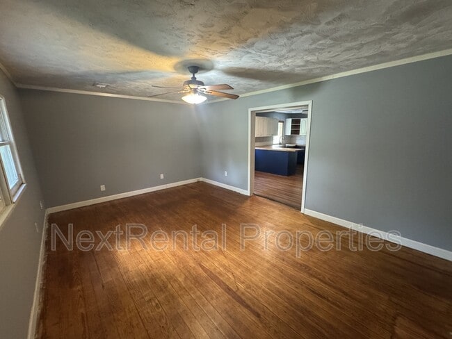 Photo - 402 Overby St