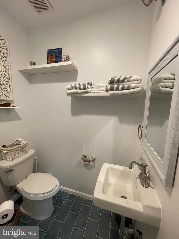 Photo - 217 W Girard Ave