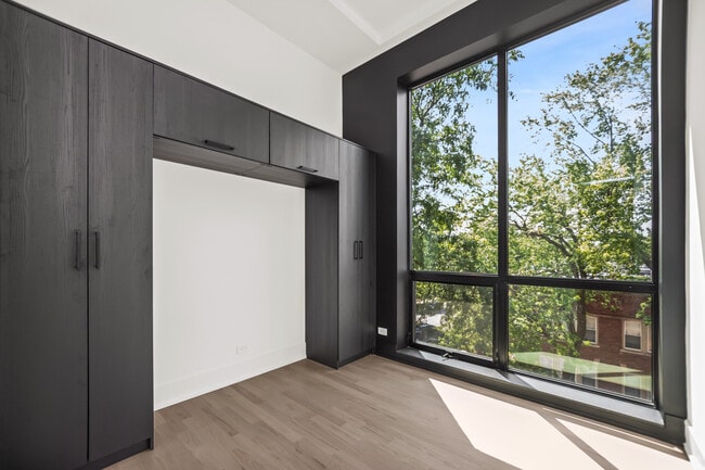 Photo - 6556 S Minerva Ave Unit 4S