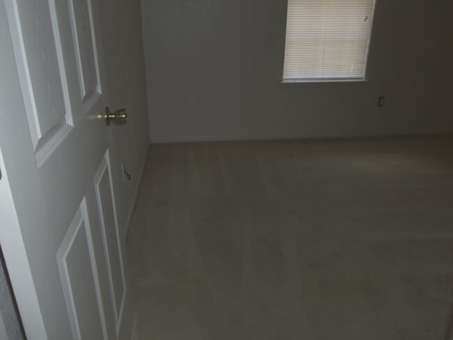 Building Photo - 4201 Windwood Dr