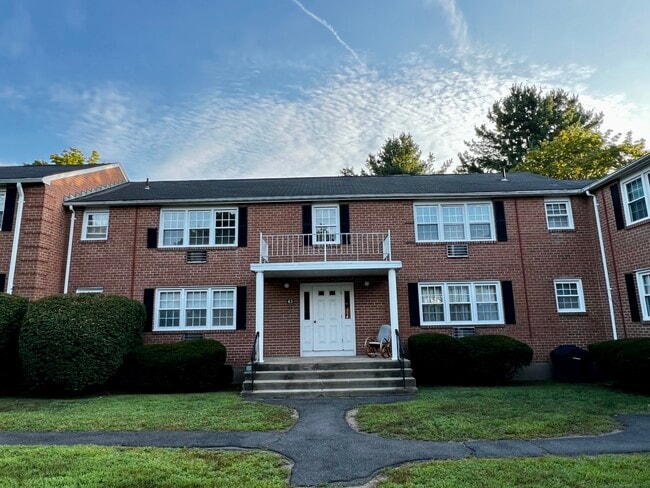 Building Photo - 9 Grandview Dr Unit 43D Rental