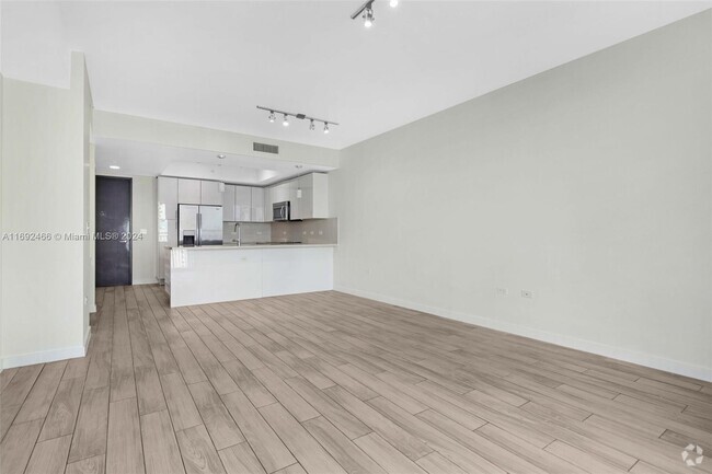 Building Photo - 999 SW 1st Ave Unit 1409 Rental