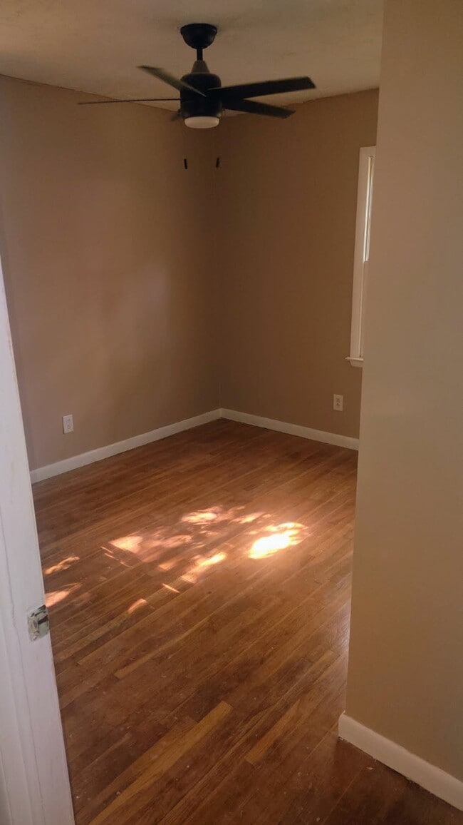 Photo - 2626 Vucrest Ave