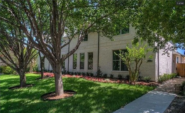 Photo - 10532 Barrywood Dr House