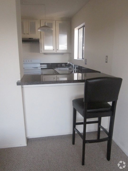 Building Photo - 380 Monterey Blvd Unit Apt 209