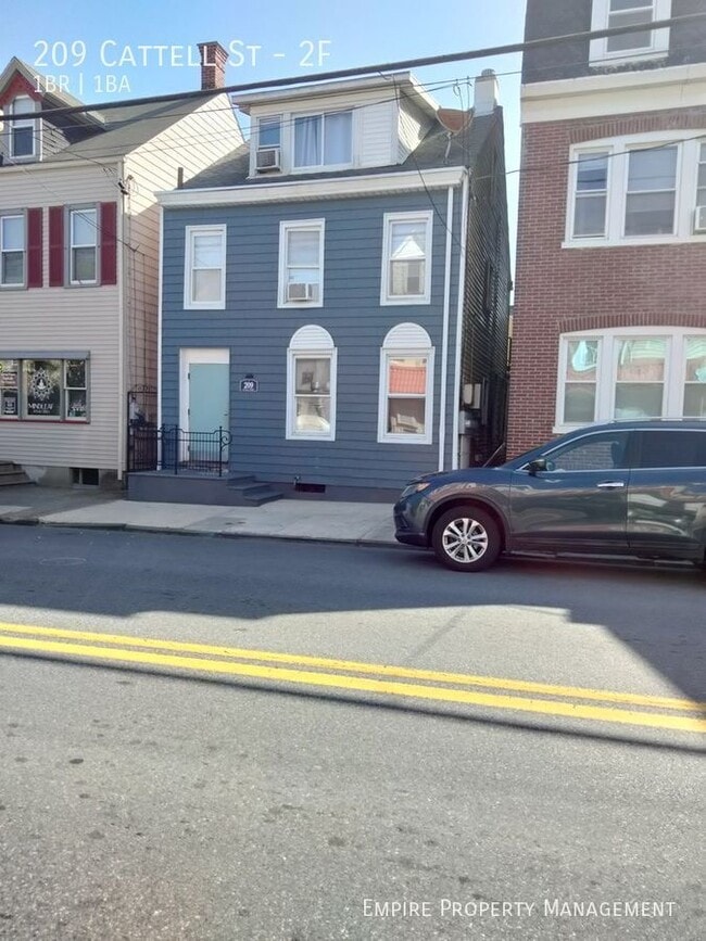 Building Photo - 209 Cattell St Unit 2F Rental