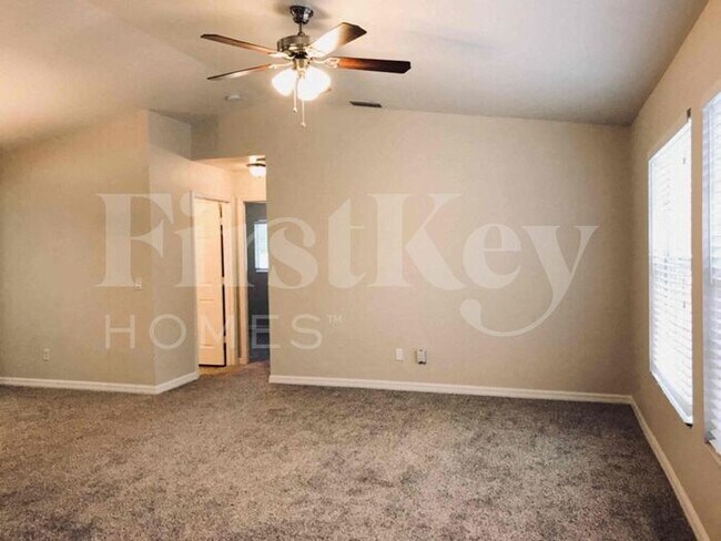 Photo - 3240 Alesio Ave