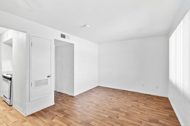 Bella Vista Apartments