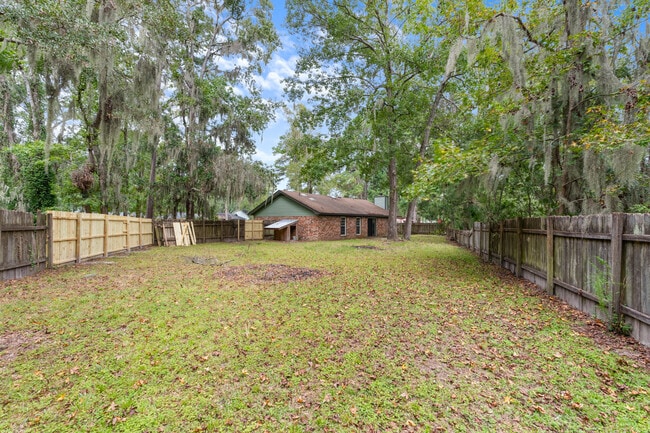 Photo - 16 Bitterroot Ln