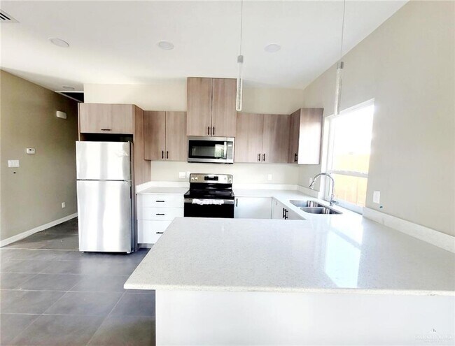 Photo - 12 Frio Ave Unidad 4