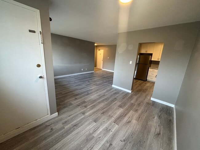 Photo - 343-343 Mill St Unit 204