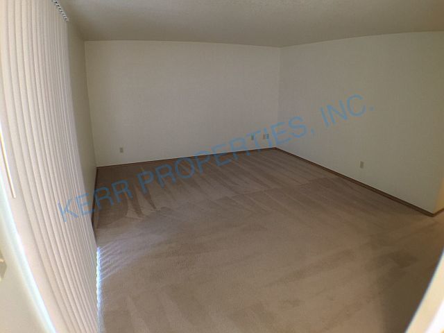 Modern 2-Bed, 2-Bath Multiplex in Gresham – 1126 Sq Ft of Comfortable Living!