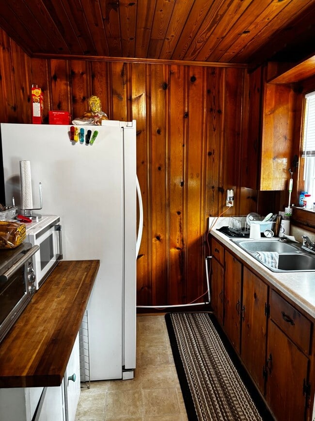 Photo - 711 Whitehurst Rd