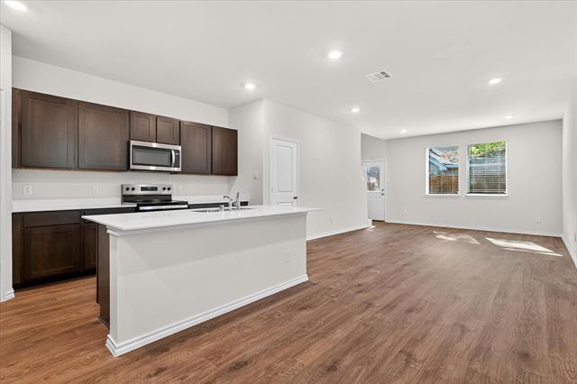 Photo - 331 Clematis St