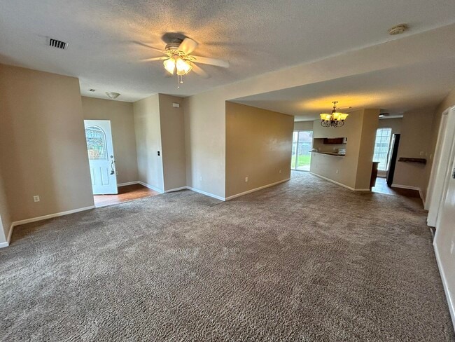 Photo - 2175 Hagood Loop