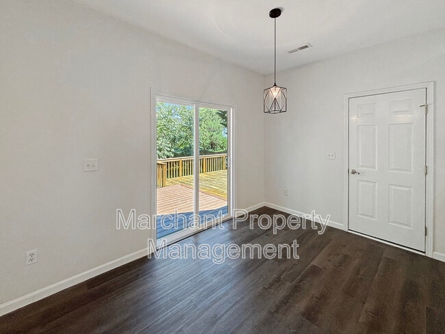 Photo - 110 Golden Crest Ct