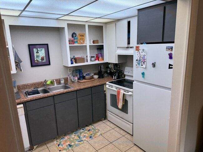 Photo - 417 Grand Blvd Unit B