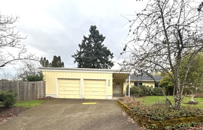 Building Photo - HALF OFF FEBRUARY RENT! 3 Bedroom 1.5 Bath in Desirable NW Corvallis