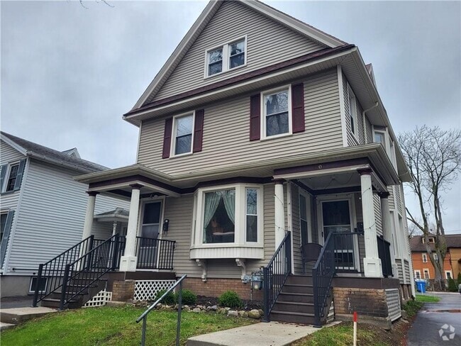 Building Photo - 110 Averill Ave Unit Lower Rental