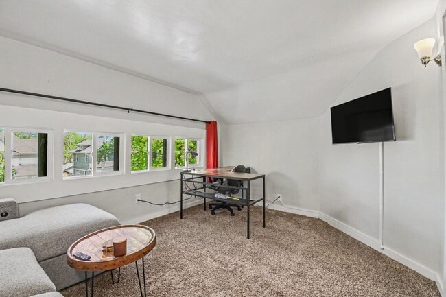 Photo - 1412 Sherman St SE