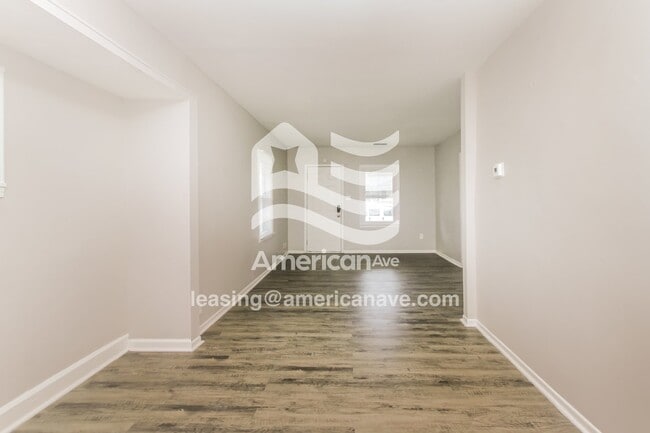 Photo - 1829 N Harding St