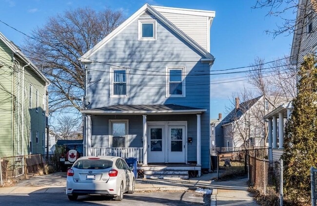 Building Photo - 18 Richardson St Unit 18