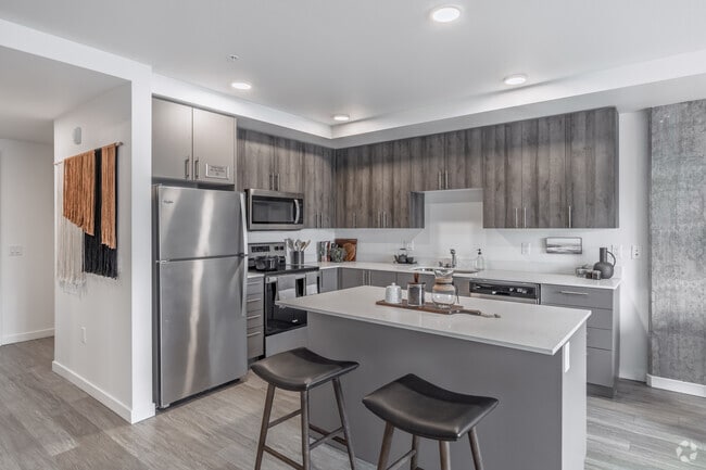 1BR, 1BA - 774SF - Kitchen - Riverfront Everett