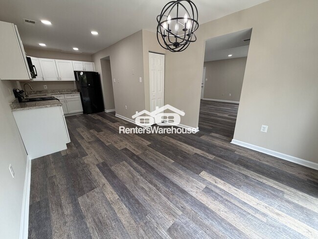 Photo - 7538 Woodbine Dr