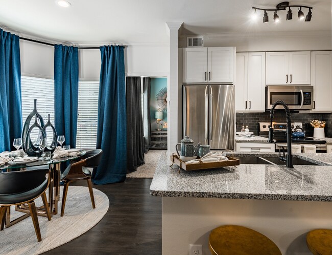 Photo - 8150 Willancy Ln Unidad 170.45