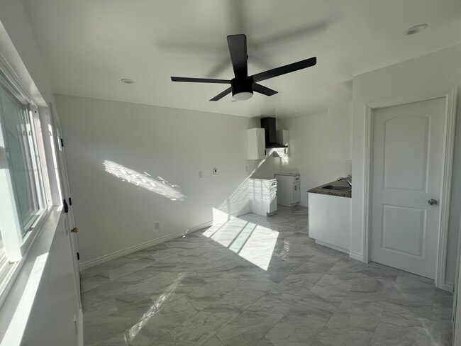 Photo - 5149 Arlington Ave