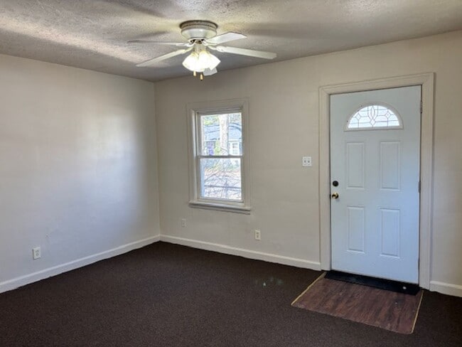 Photo - 925 Stanley Ave Unit A