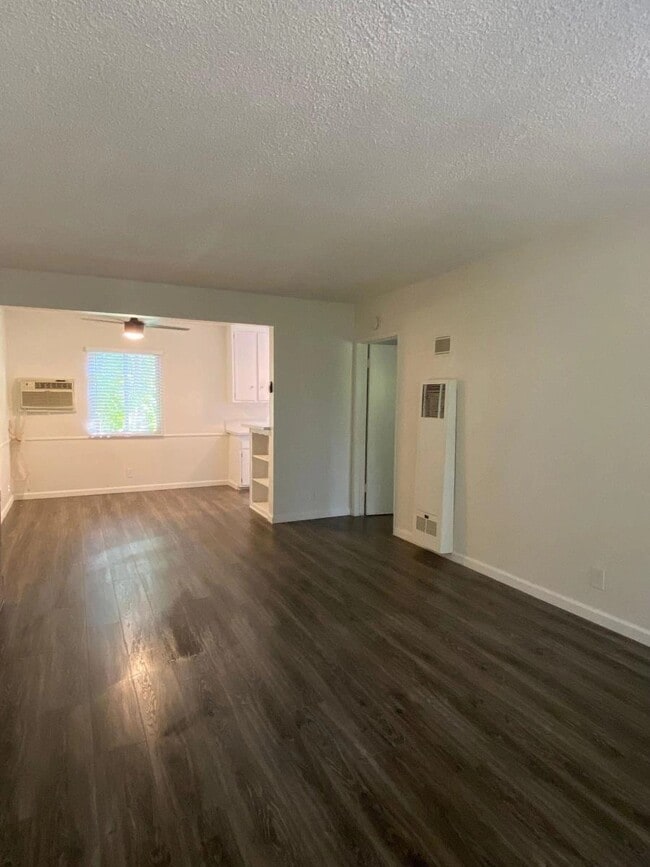 6434 Shirley Ave