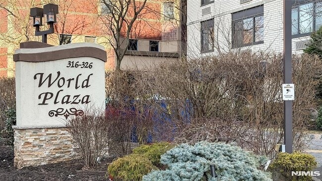 Building Photo - 326 Prospect Ave Unit 2G