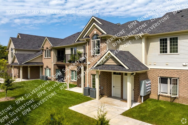 Photo - 2670 Barrington Square Unidad 2670