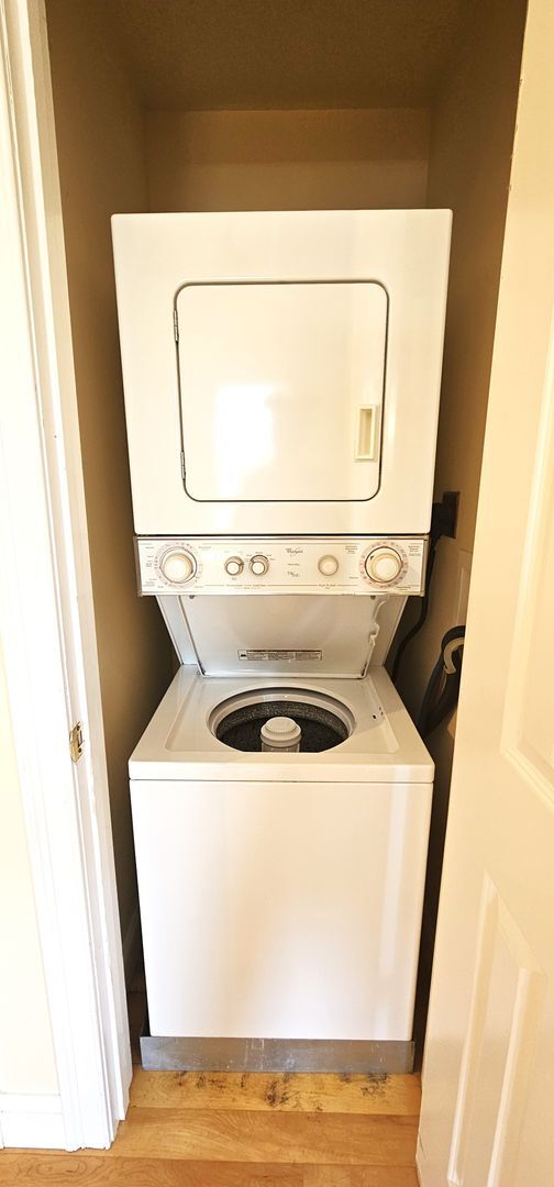 Photo - 51 N Champlain St Unit APT 1