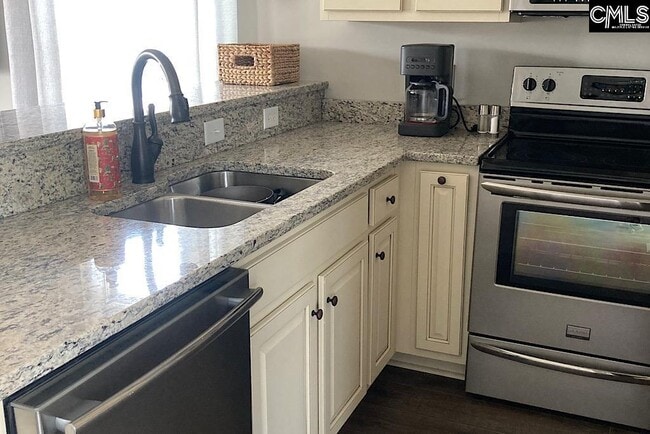 Photo - 821 Harborside Ln