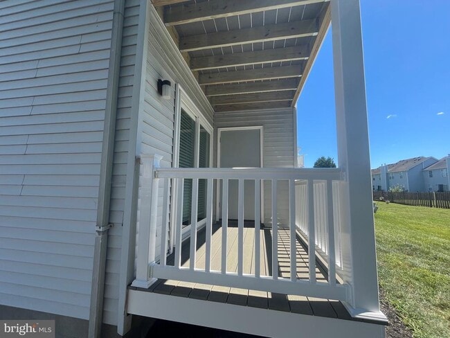 Photo - 815 Woodchip Rd