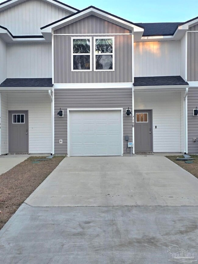 Photo - 710 Giese Ln