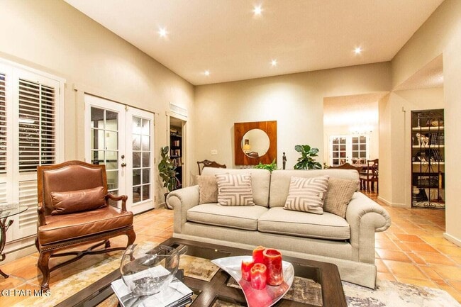 Photo - 6957 Oveja Ave