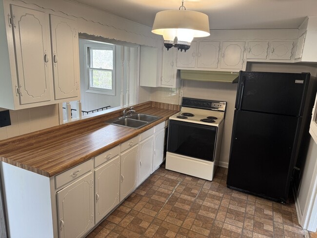 Photo - 323 W Midvale Ave