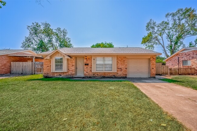 Building Photo - 7027 Inkberry Dr