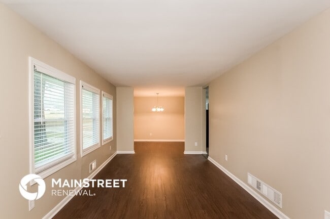 Photo - 261 Hermer Cir NW