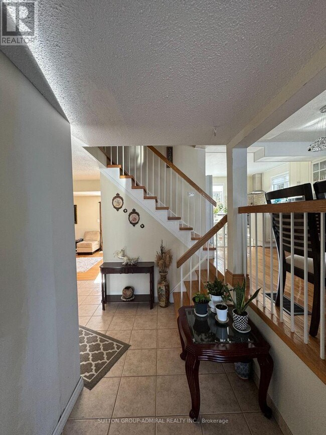 Photo - 271 Weldrick Rd W